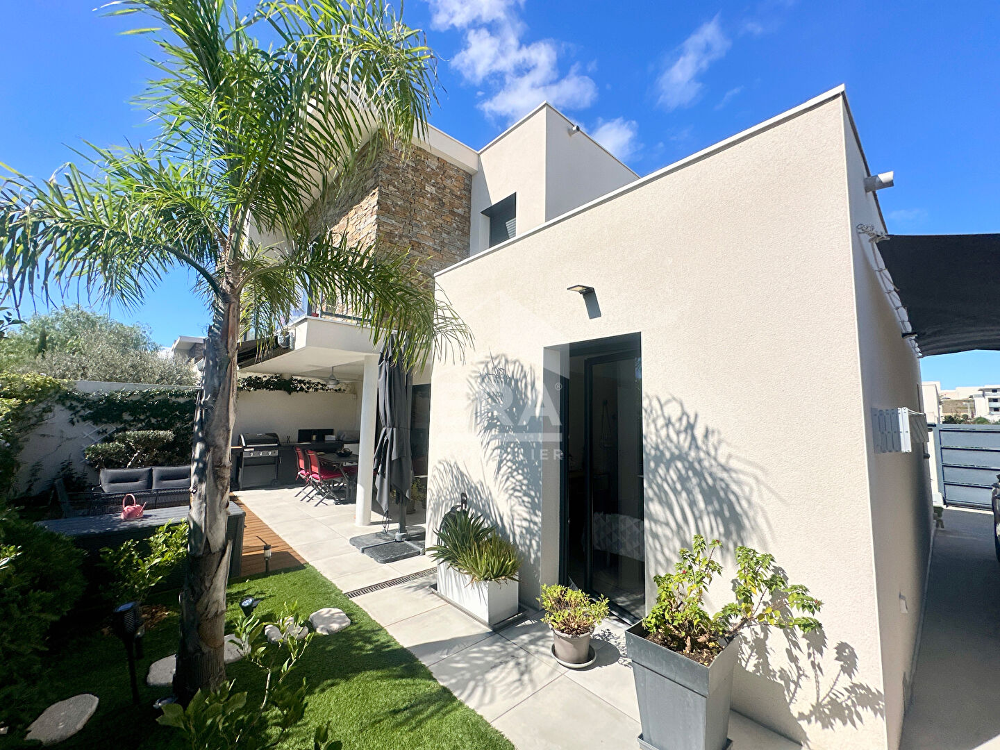 Agence immobilière de ERA IMMOBILIER CHATEAU ROUSSILLON