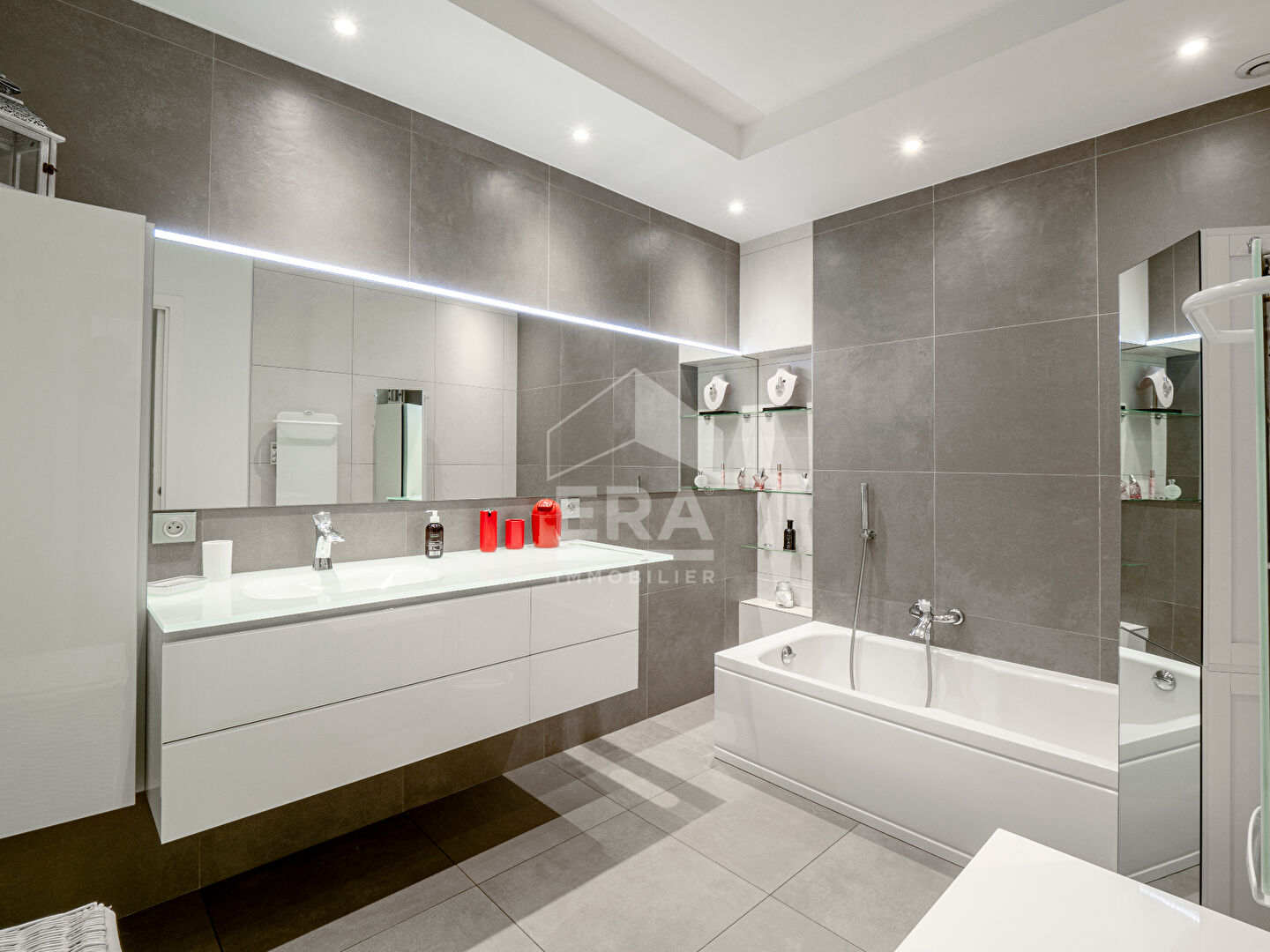 Photo Appartement 4 pièces à louer -140 m3 - 3 chambres -Centre ville de Perpignan image 6/6