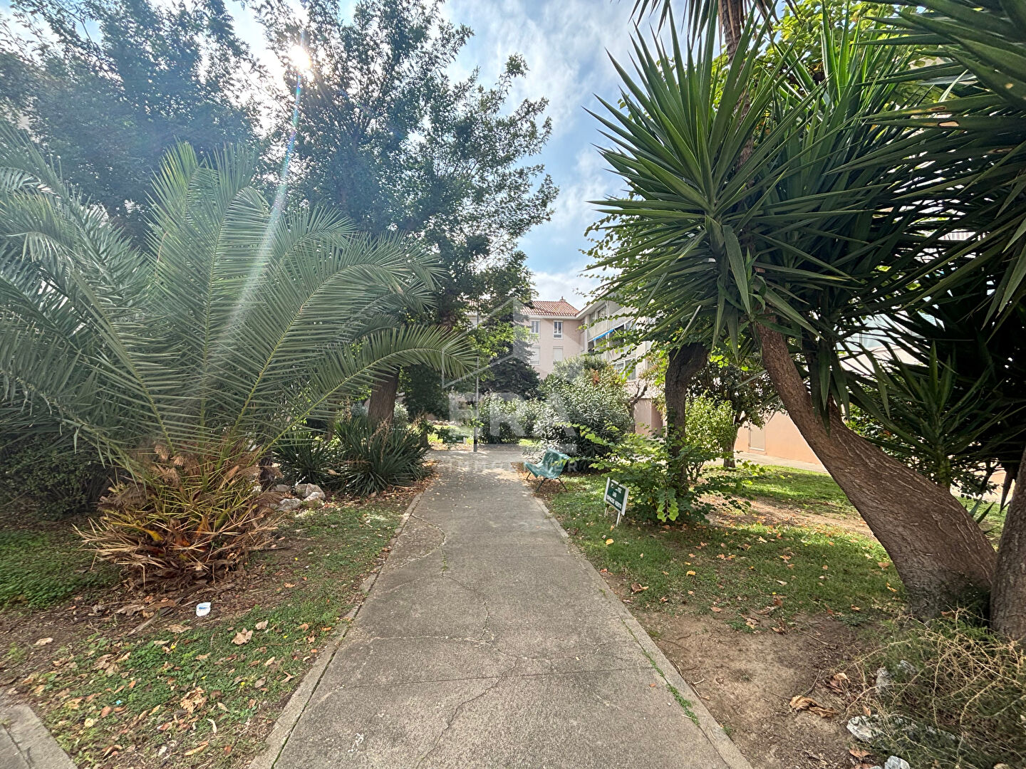 Photo LOCATION à Perpignan : Appartement 3 pièces avec cave et balcons image 1/6
