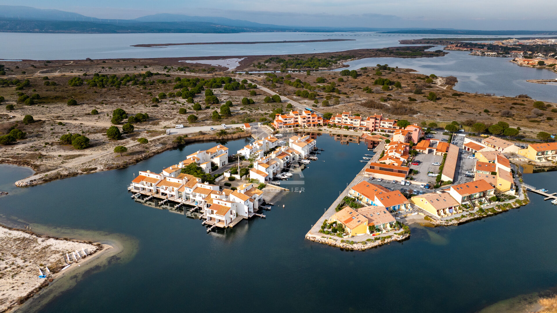 Agence immobilière de ERA IMMOBILIER CHATEAU ROUSSILLON
