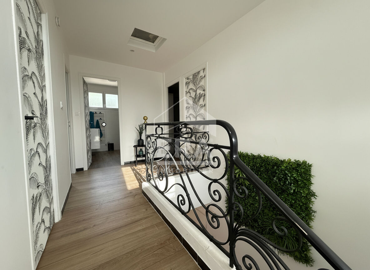 Agence immobilière de ERA IMMOBILIER CHATEAU ROUSSILLON