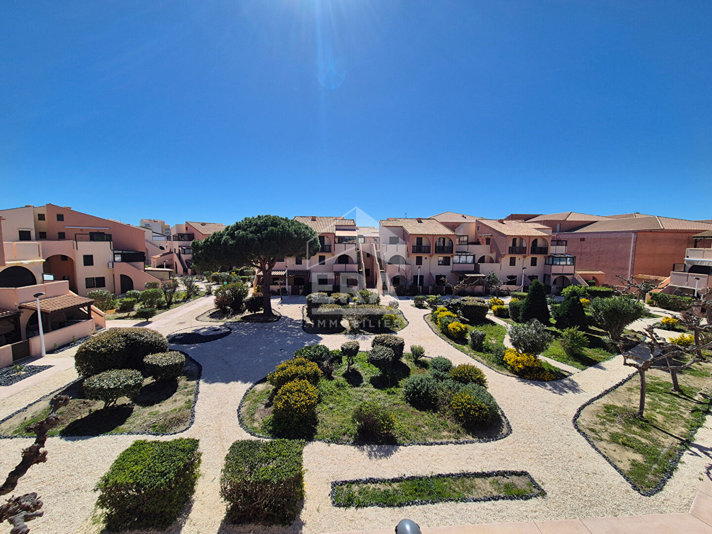 Agence immobilière de ERA IMMOBILIER CHATEAU ROUSSILLON