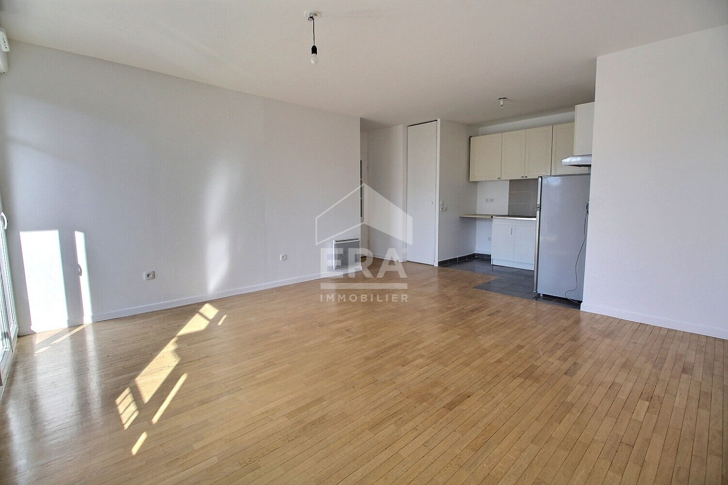 Photo Appartement Le Plessis Robinson 3 pièce(s) 61,32 m2 image 2/6