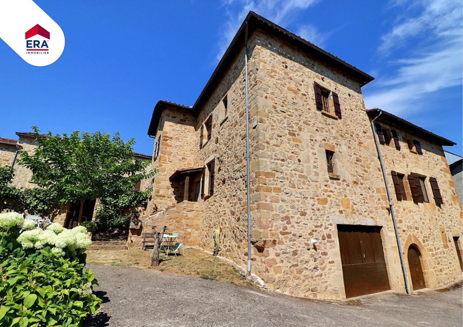 Jolie maison de village en pierre