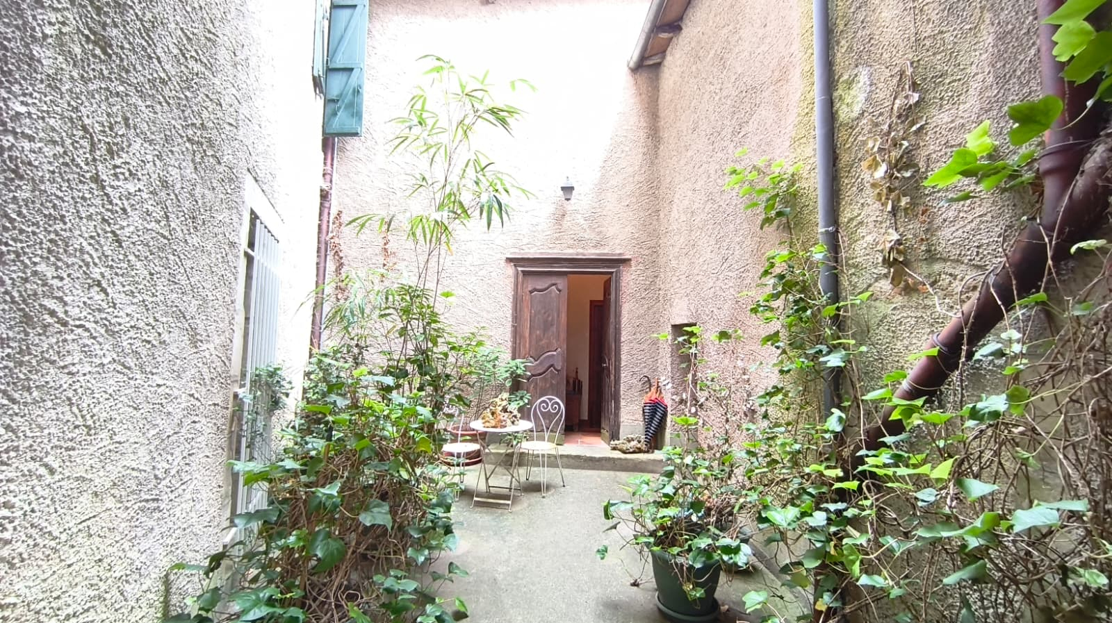 Lot de 3 appartements à rénover centre ville de Figeac
