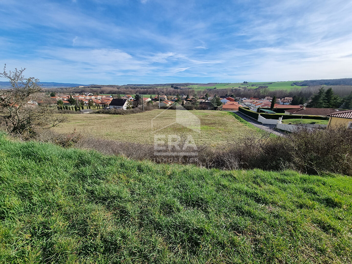 EXCLUSIVITE  Grand Terrain  sur ISSOIRE