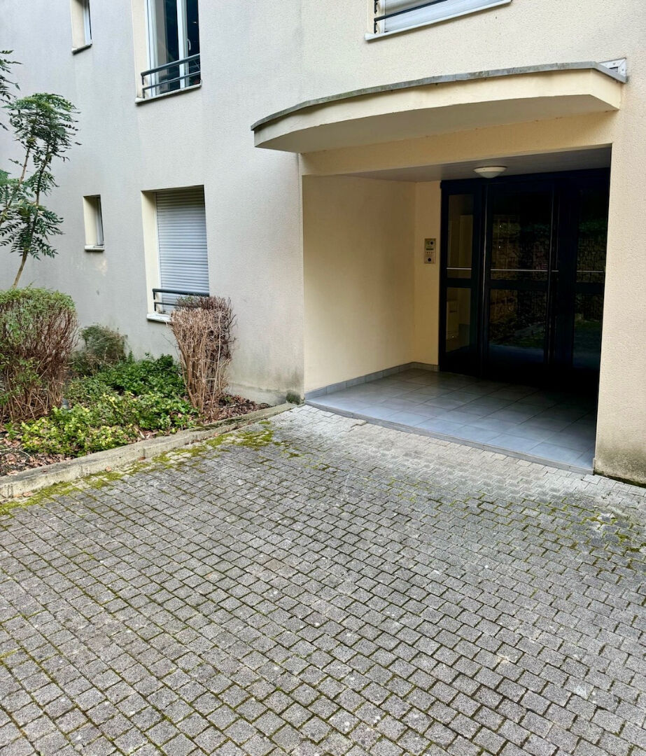 Photo Appartement de grand standing à Clermont Ferrand 3 pièce(s) 67.54 m2 , parking et cave image 3/6