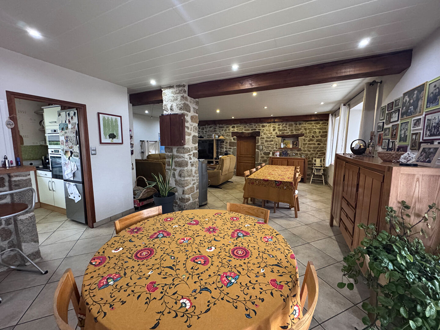 Photo Maison, chambres d'hôtes  proche Thiers et Lyon image 3/6