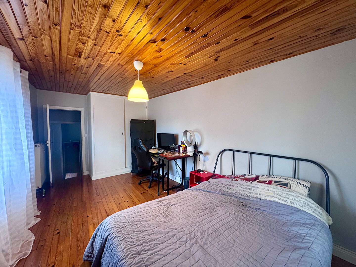 Photo Maison de bourg MOZAC, 4 chambres, cuvage, caves et garage image 1/6