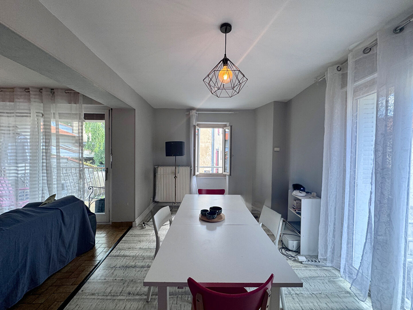 Photo Maison de bourg MOZAC, 4 chambres, cuvage, caves et garage image 3/6