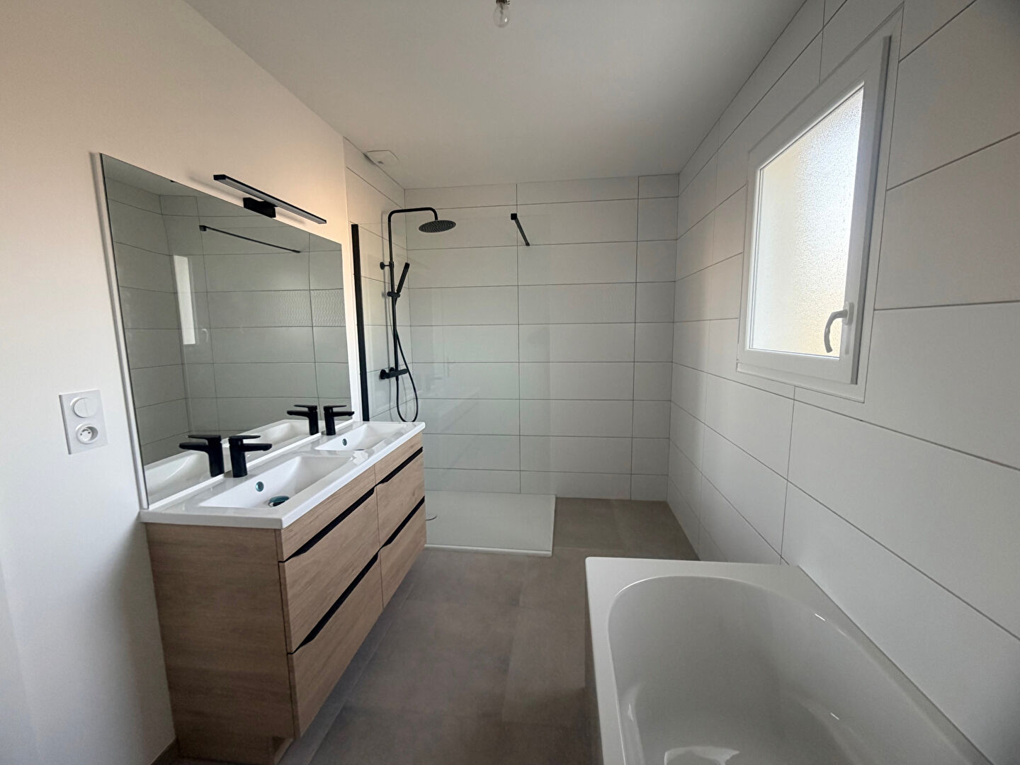 Photo Maison récente 3 Chambres, Jardin et Garage à Cournon-d'Auvergne image 5/6