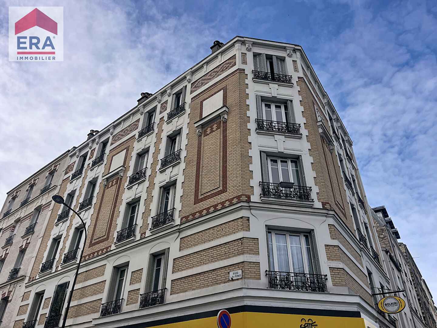 A VENDRE - 2 PIECES 41m² - M°PIERRE ET MARIE CURIE