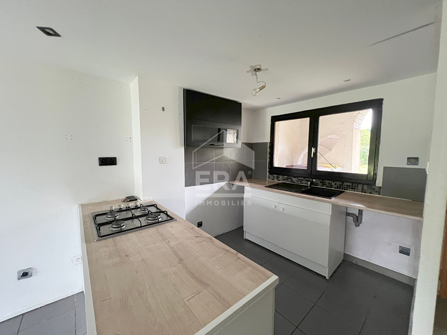 Photo Maison Borey 7 pièce(s) 147 m2 image 3/6