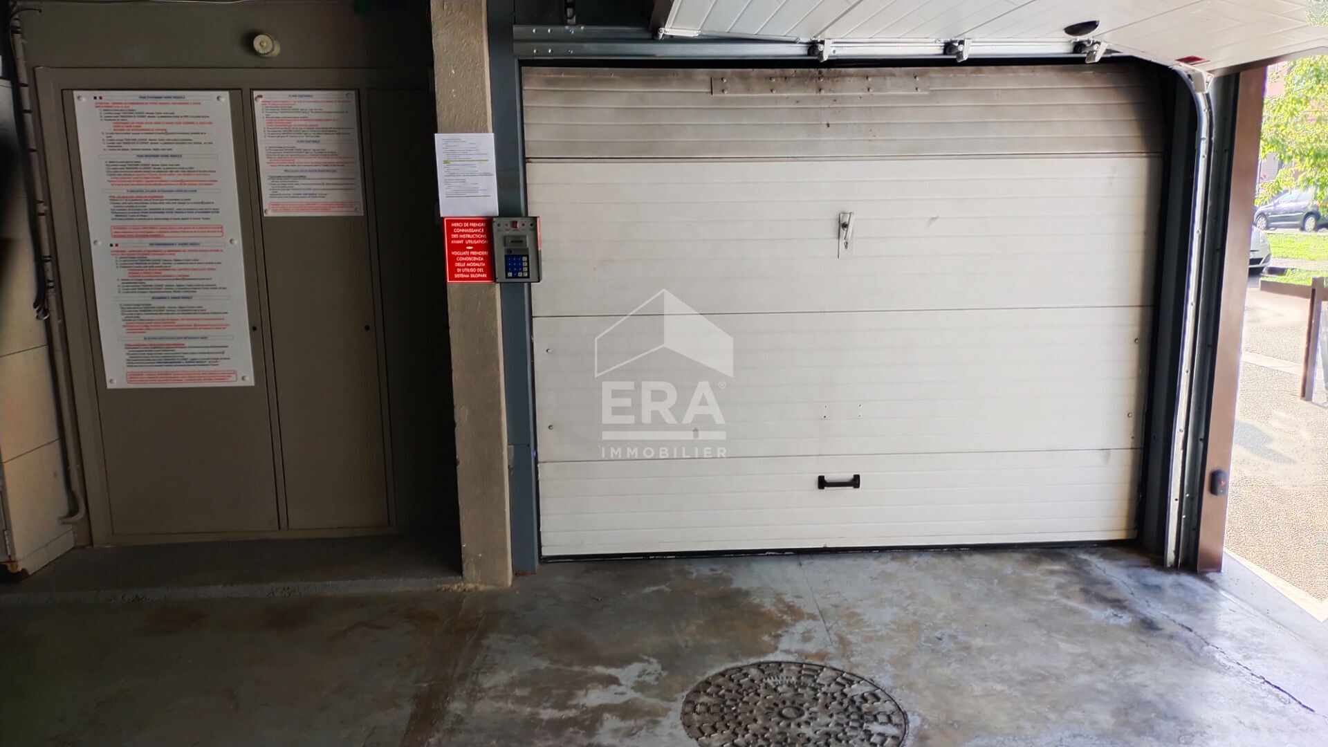 A vendre garage sur rail dans parking sécurisé