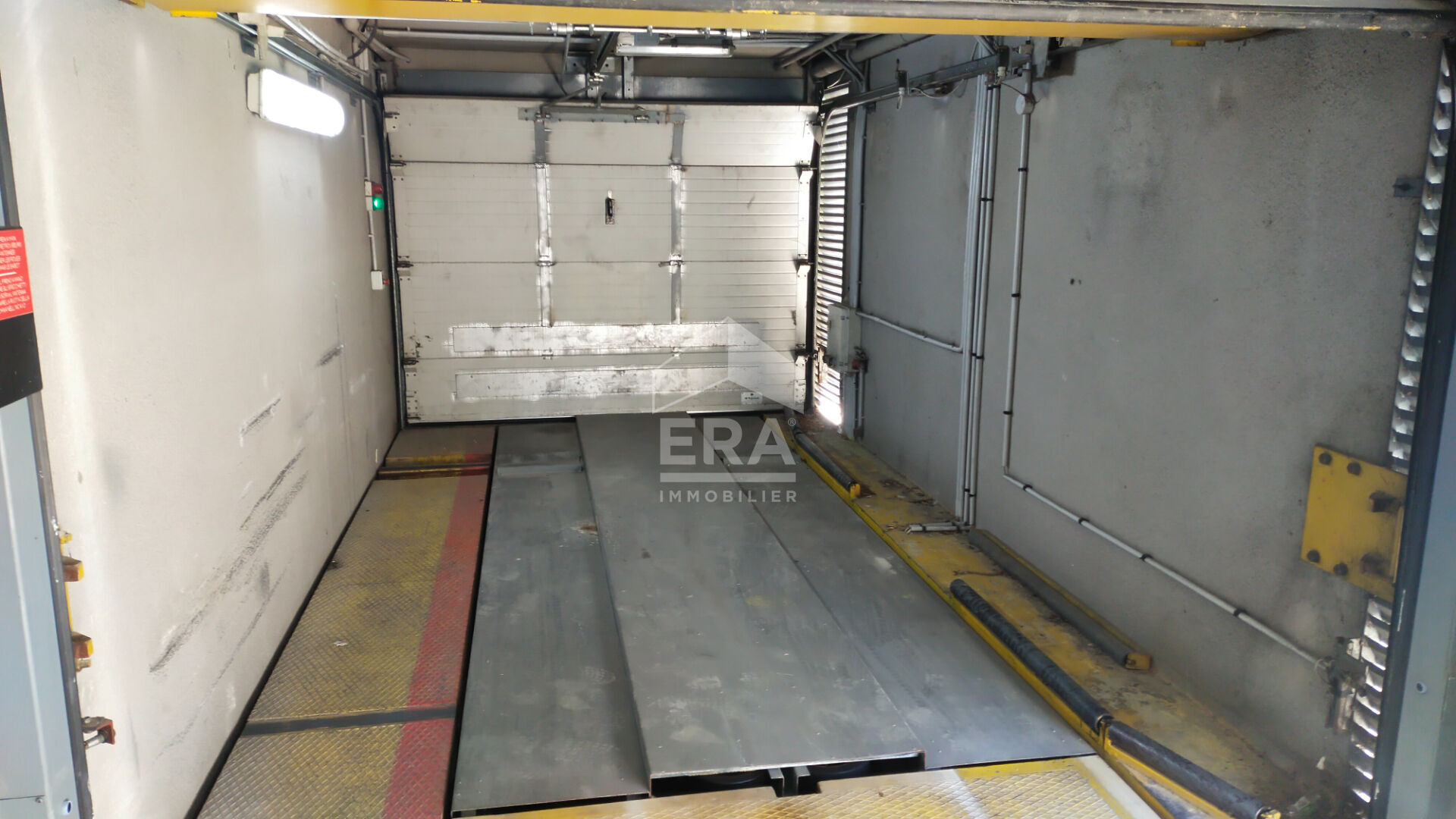 Photo A vendre garage sur rail dans parking sécurisé image 3/5