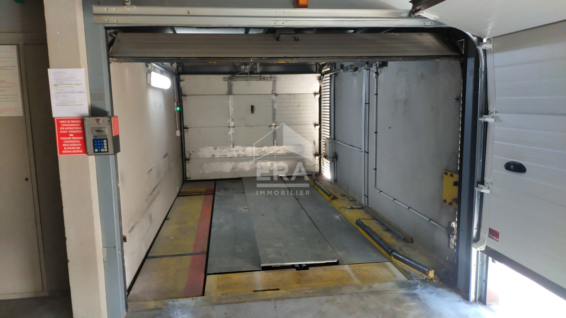 Photo A vendre garage sur rail dans parking sécurisé image 5/5