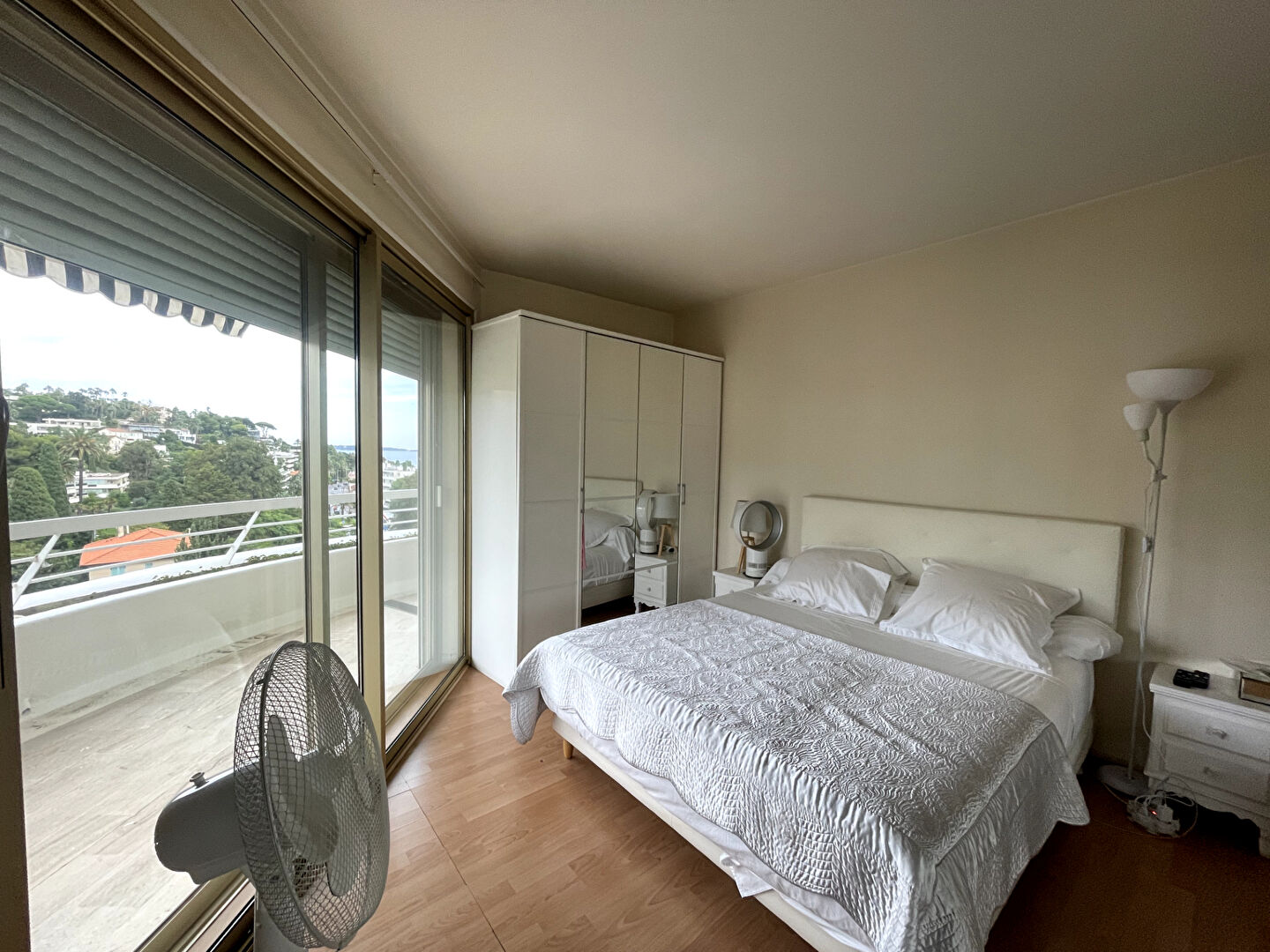 Photo CANNES / 5 pièces134 m2 / 2 terrasses /  2 parkings / 2 Caves image 4/6