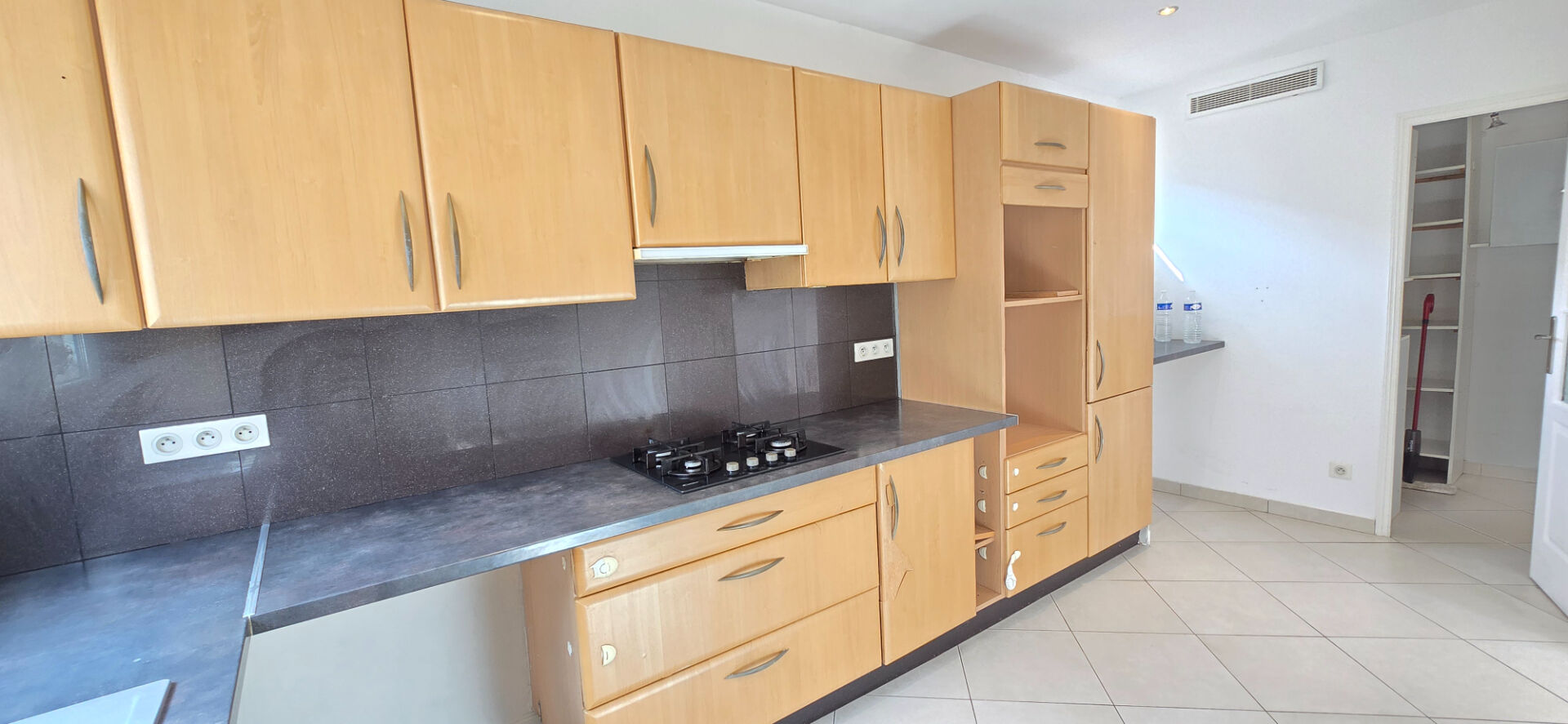 Photo Appartement Villeneuve Loubet 3/4 pièce(s) 80 m² Rez de jardin parkings image 5/6