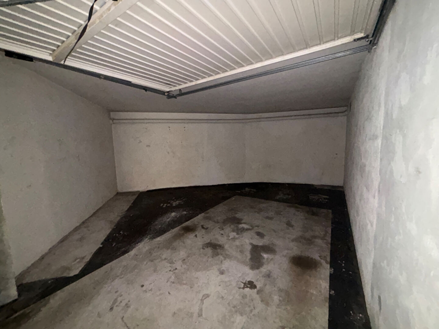 À Vendre garage de 19m² à Saint-Laurent-du-Var