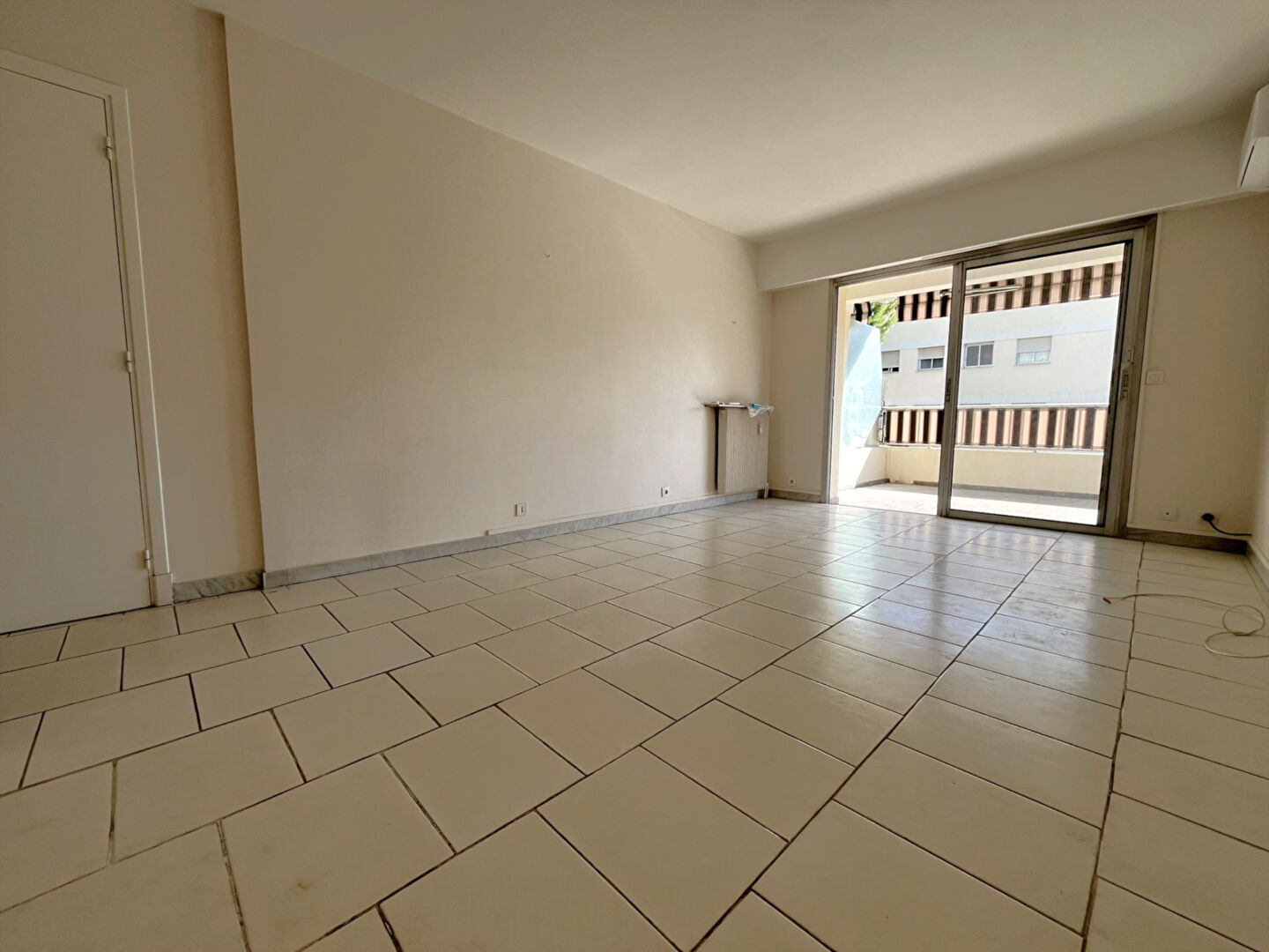 Photo Grand Studio 32m² Vespins image 3/6