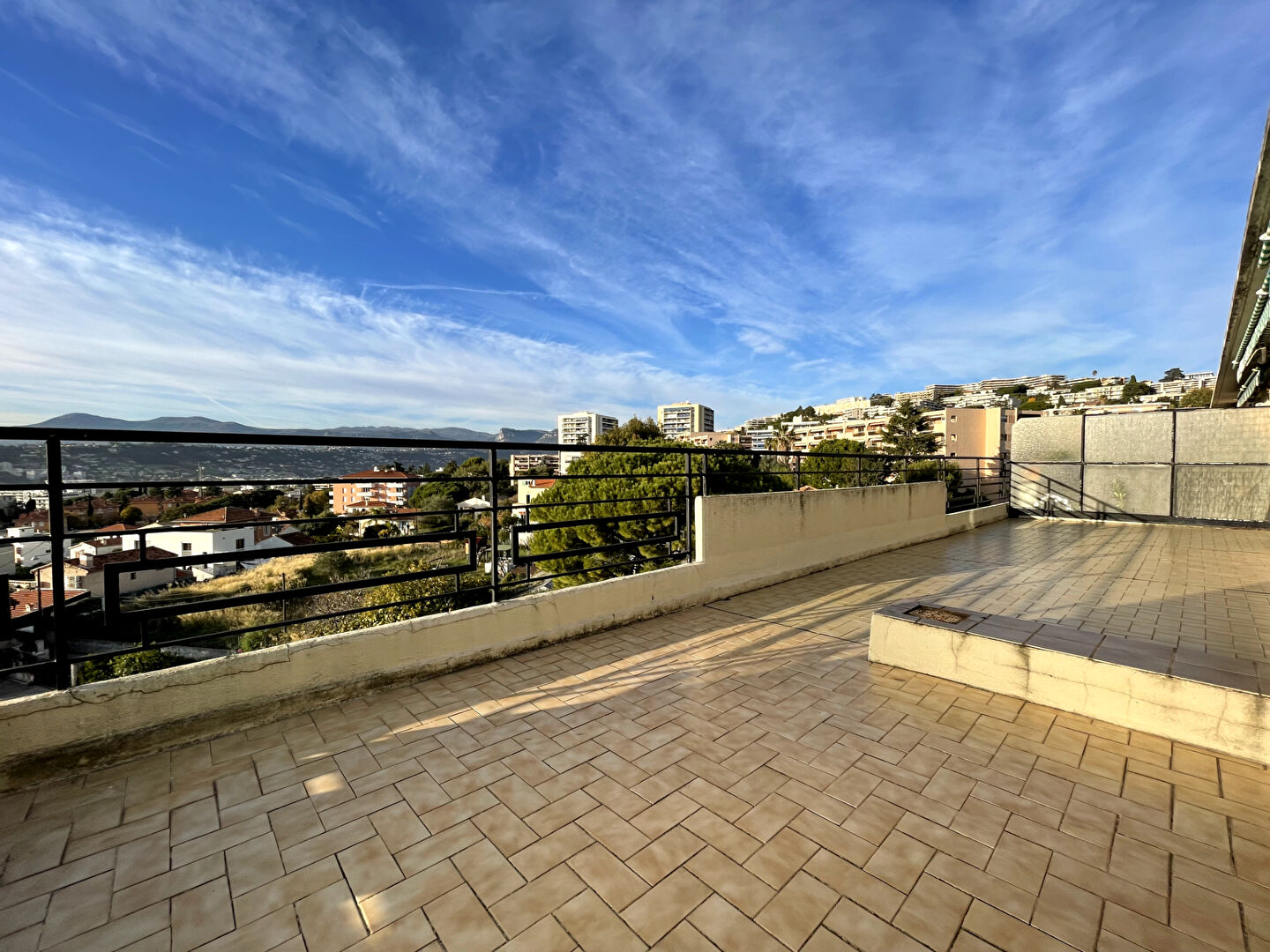 Agence immobilière de ERA SAINT LAURENT DU VAR