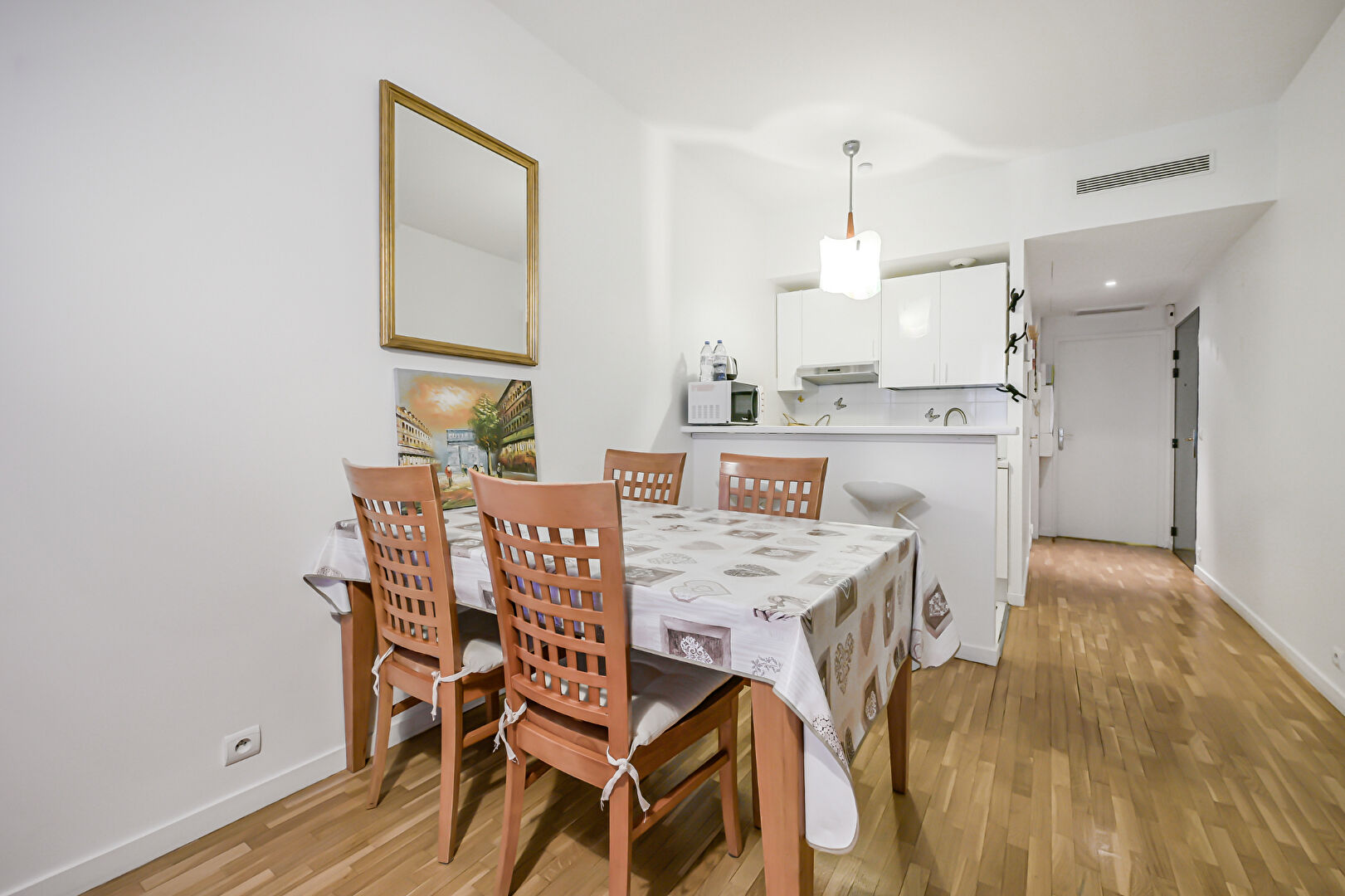 Photo Adresse d'exception Triangle d'or - Arc de Triomphe / Champs-Élysées image 1/6