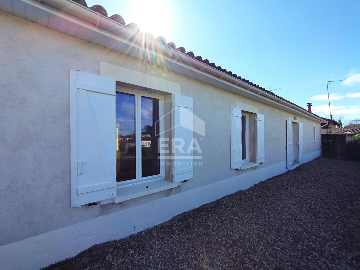 Photo Maison récente plain-pied au centre du village image 4/6