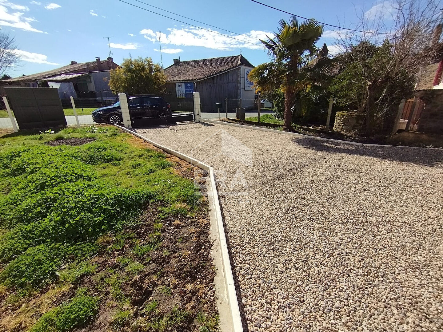 Photo Maison récente plain-pied au centre du village image 6/6