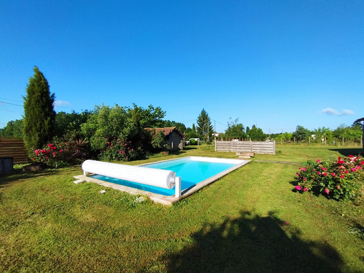 Photo Grande Maison Familiale avec Piscine et Dépendances image 5/6
