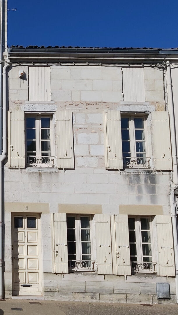 Belle Maison 123m² habitables, garage, à deux pas de toutes commodités,