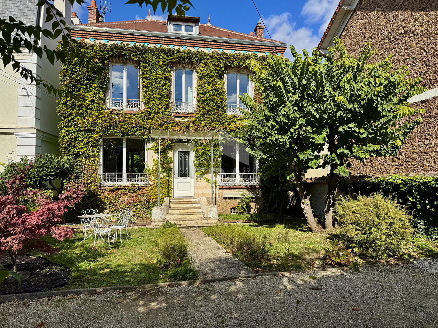 Photo Maison 6 pièces 4 chambres COMBS-LA-VILLE image 1/6