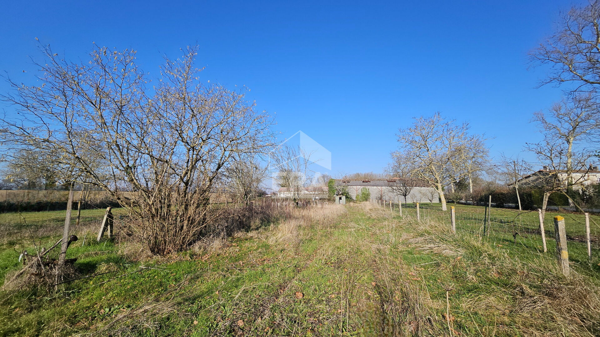 Photo Terrain à construire 17700 Surgères image 2/3