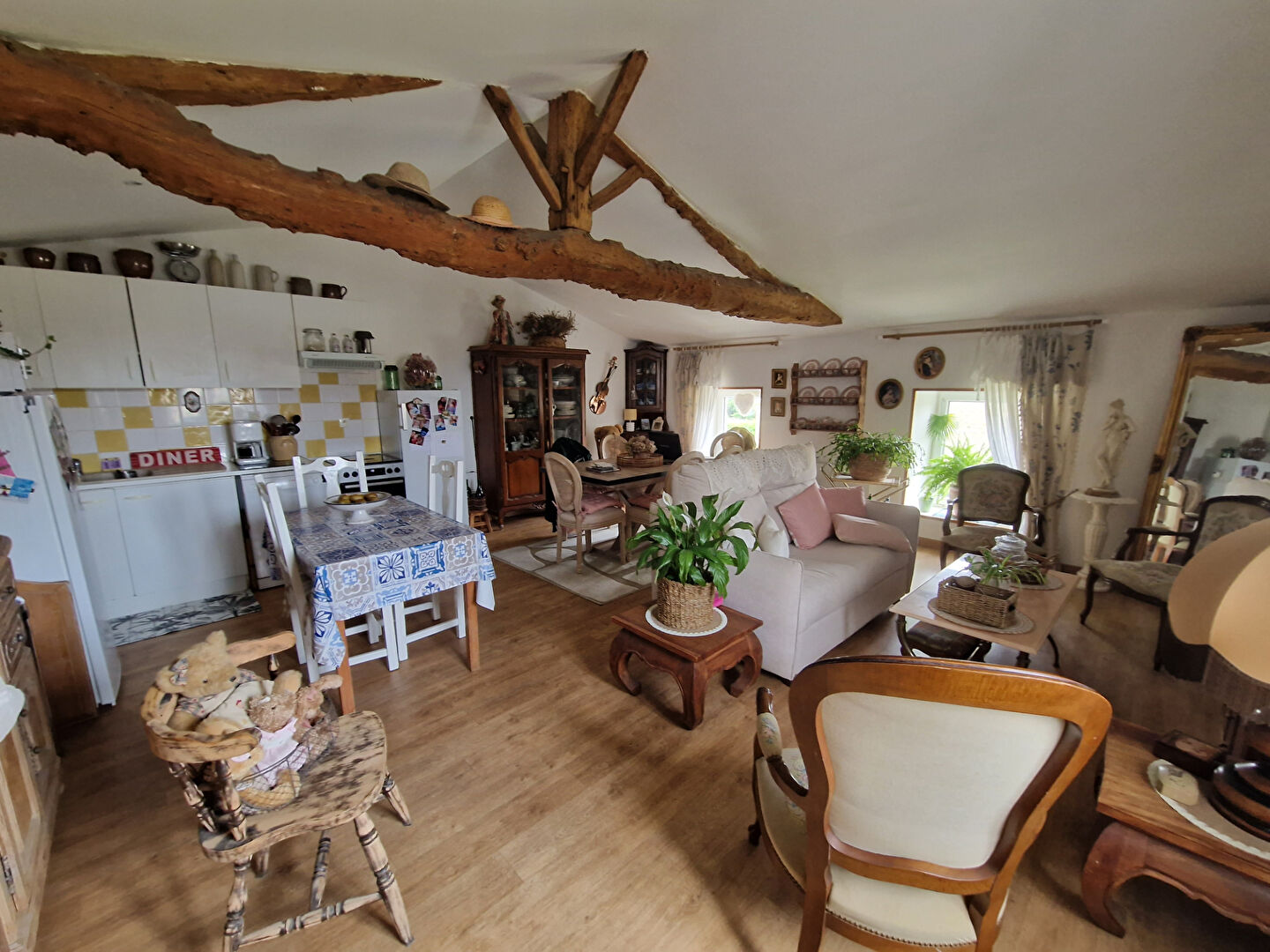 Photo Immeuble Surgeres 10 pièce(s) 176.5 m2 image 2/6