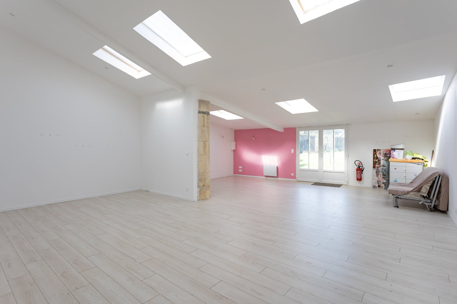 Photo Maison Surgères 5 pièce(s) 243m² image 6/6