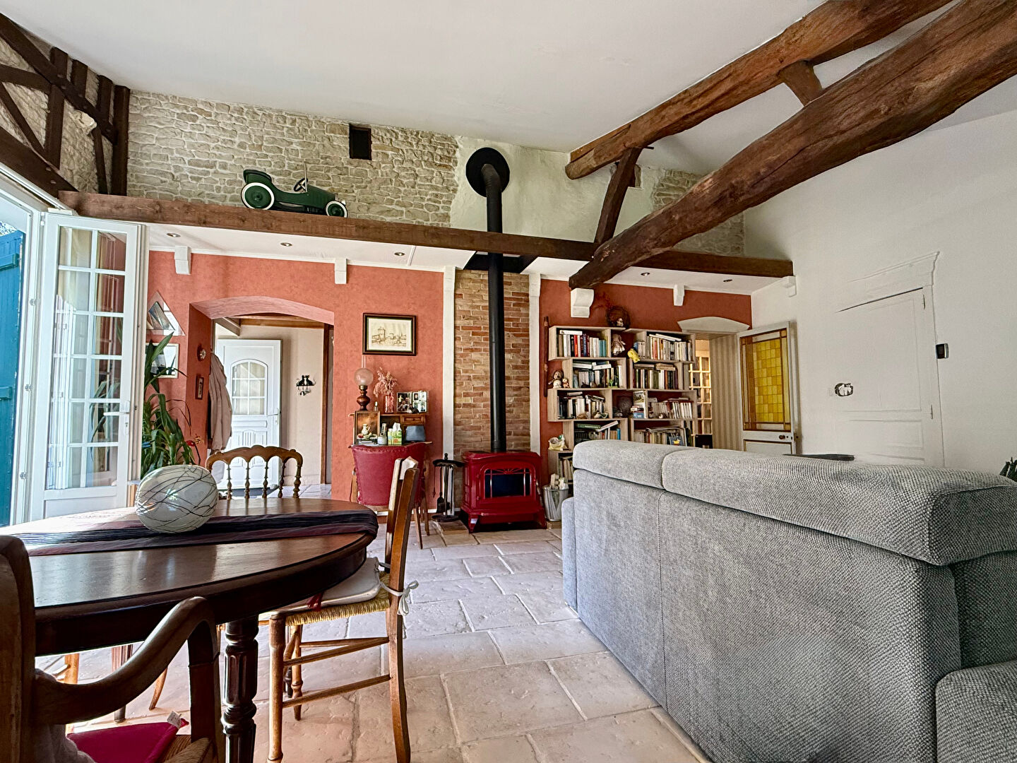 Photo Maison Benon 7 pièce(s) 196.57 m2 image 5/6