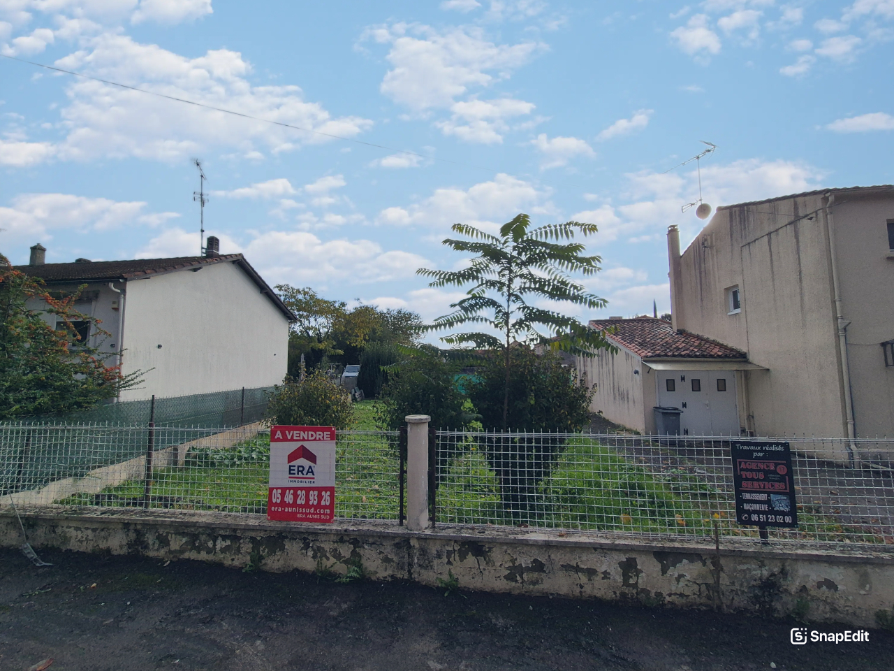 Terrain Surgeres Centre 250 m2