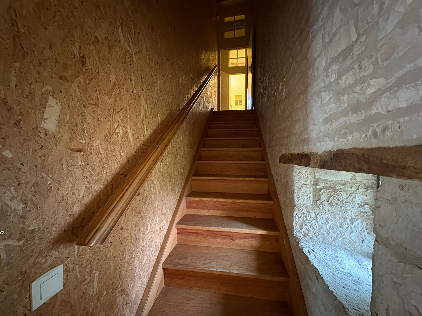 Photo Maison à louer 6 pièces 17700 image 6/6