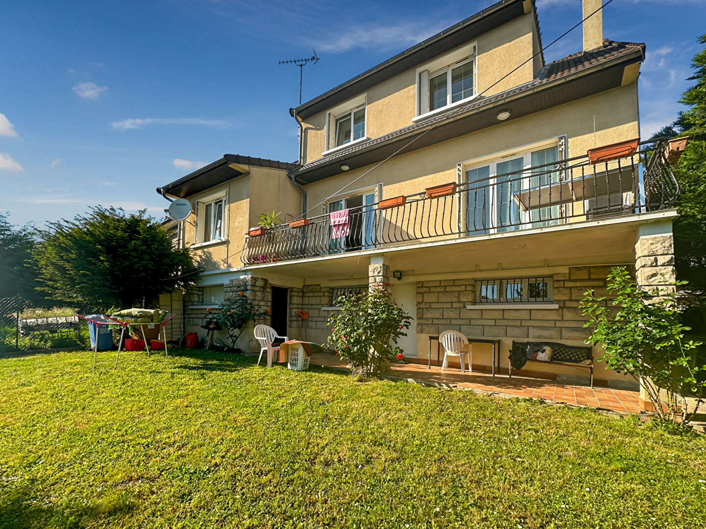 Pavillon 4 chambres et jardin
