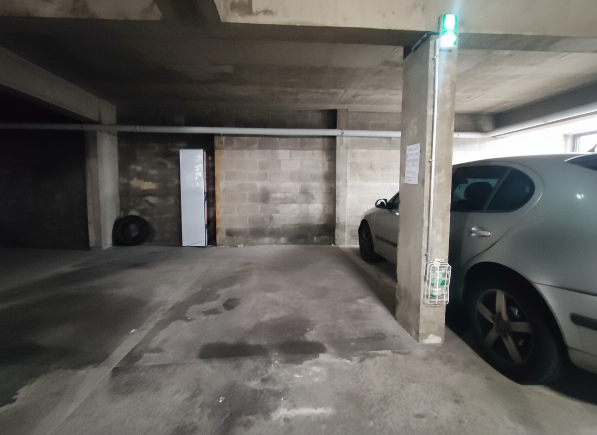 Photo Parking / box Paris image 1/1