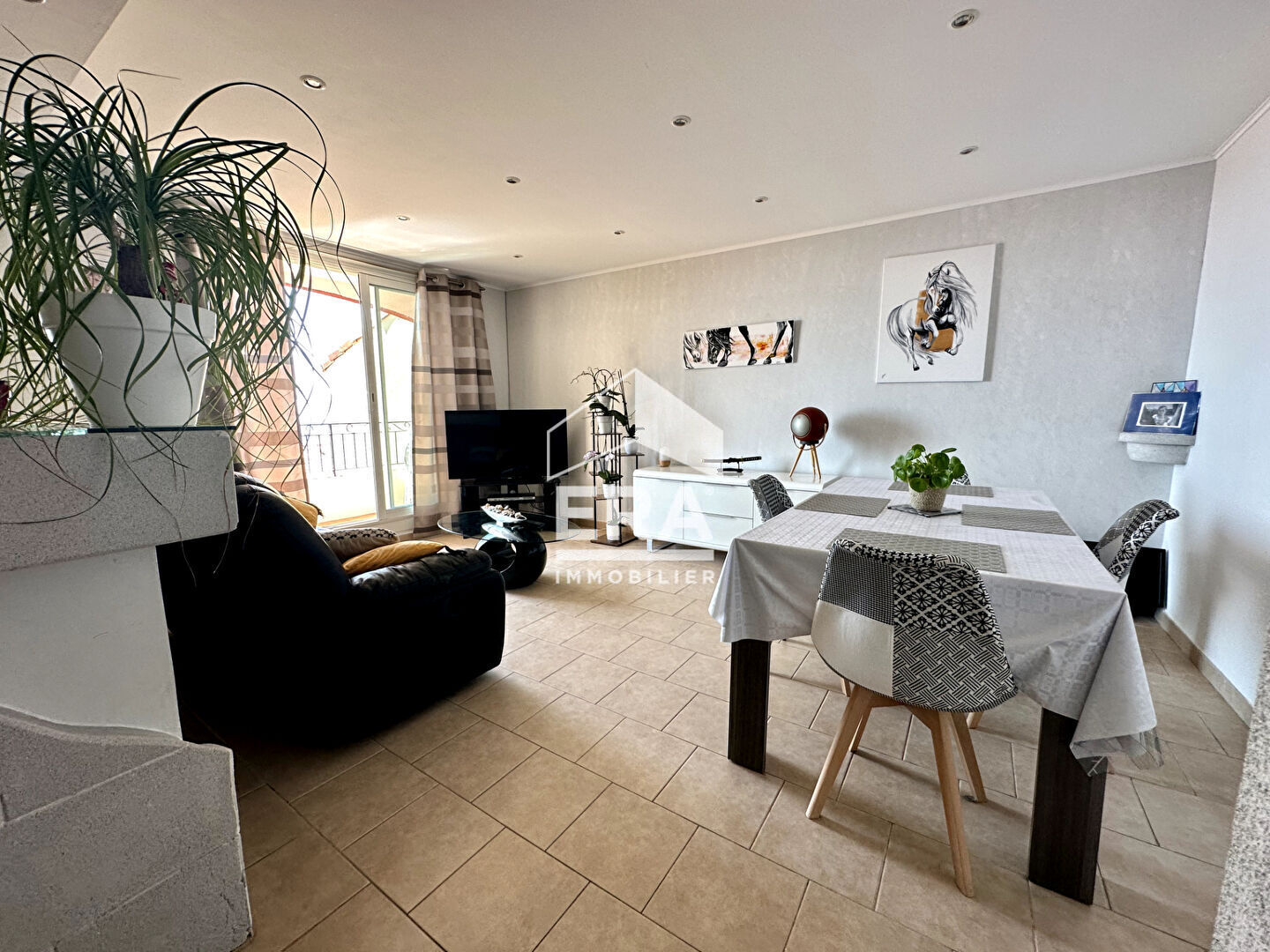 Photo Appartement Nice 3 pièce(s) 61 m2 - Vue mer panoramique - parking extérieur image 3/6