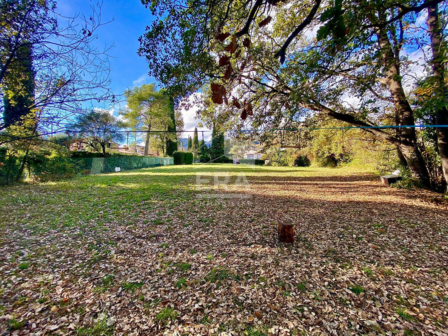 Photo Terrain plat à vendre à Vence - Référence 2512 image 4/4