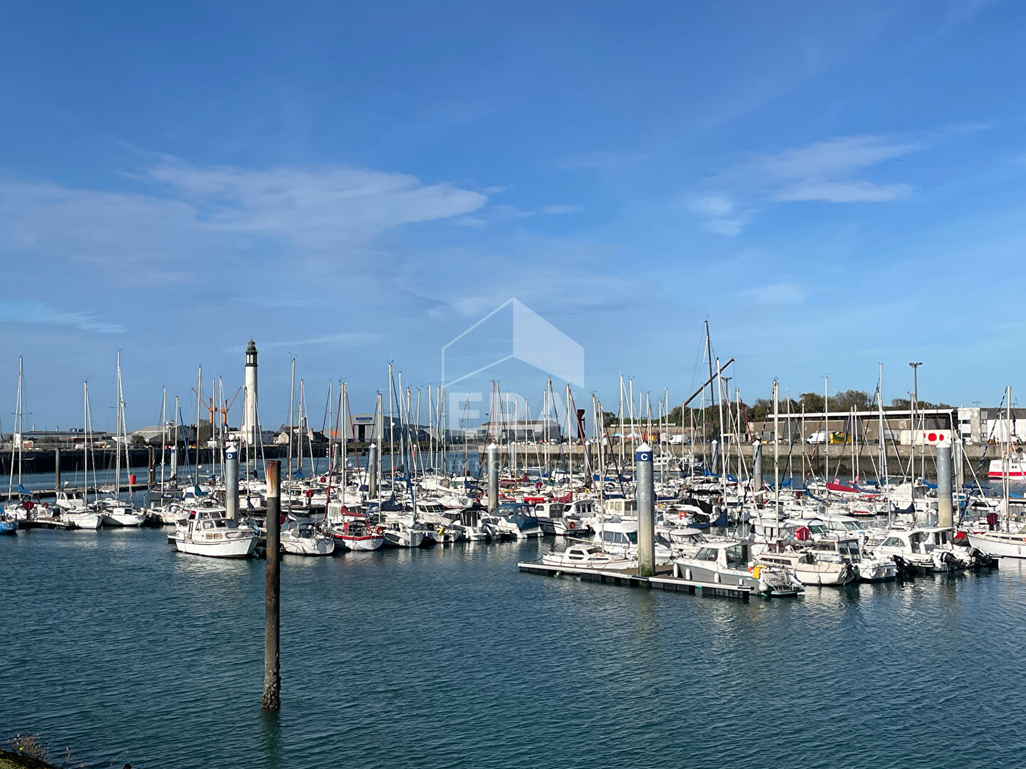 Appartement 3 chambres balcon vue sur le port. Le Grand Large