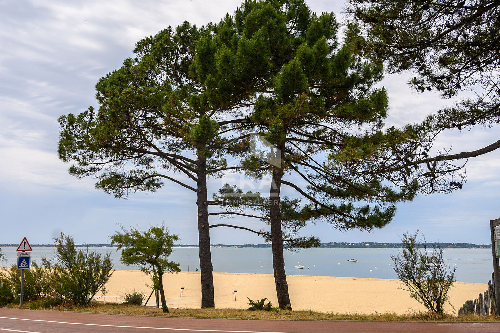 Agence immobilière de ERA LA CABANE DU MOULLEAU