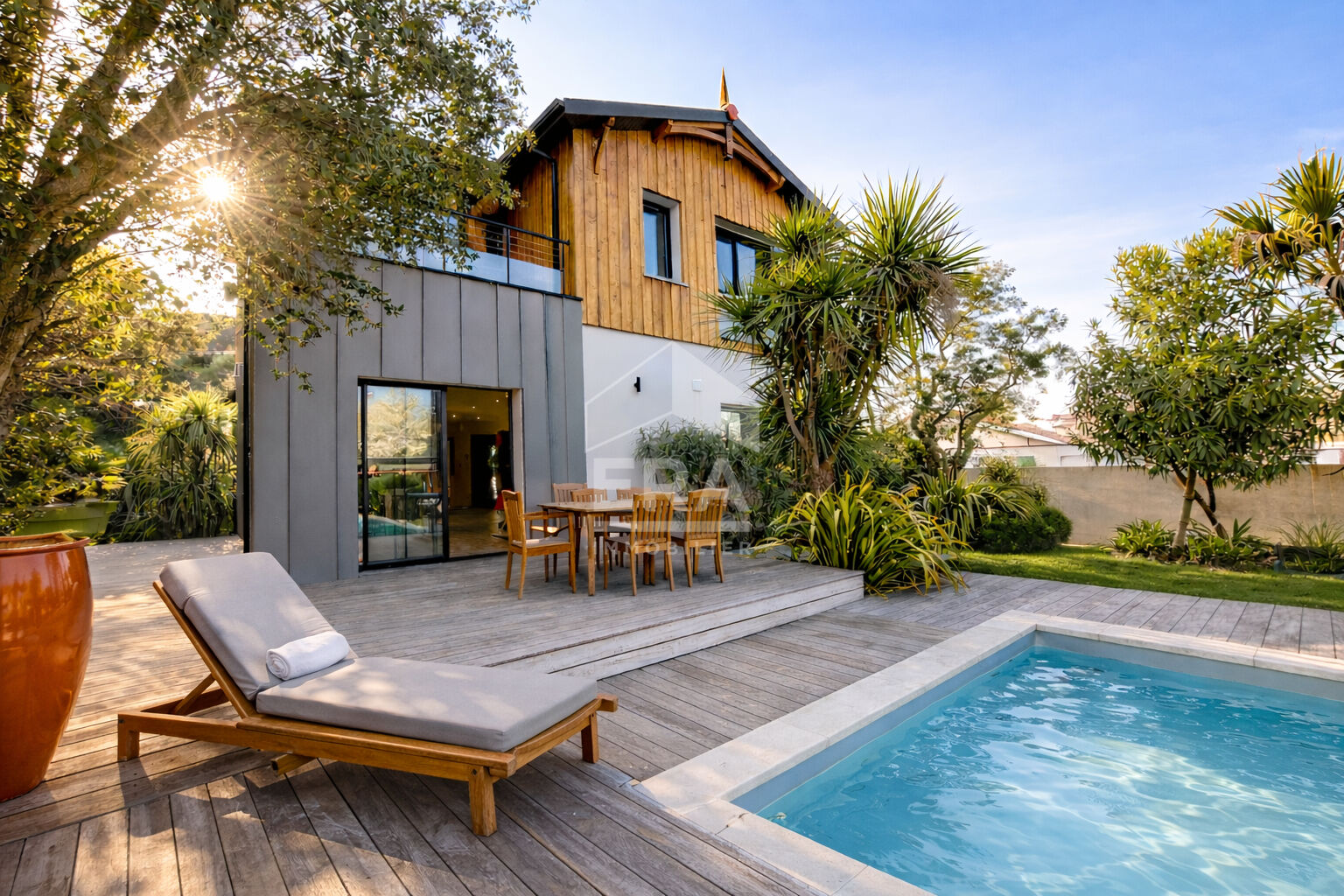 Agence immobilière de ERA LA CABANE DU MOULLEAU