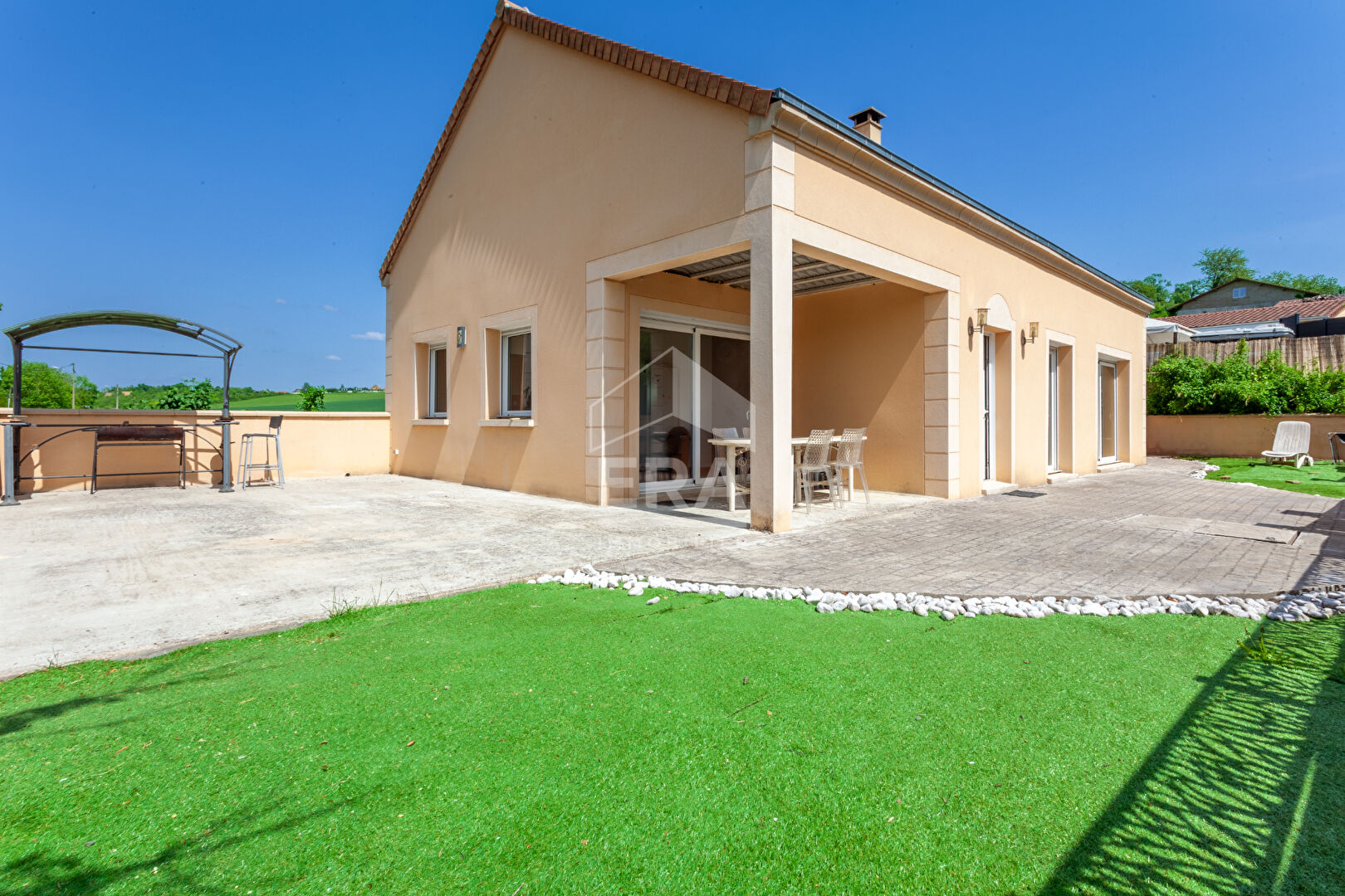 Maison familiale rénovée en 2010 - Beynes (Moque Panier)