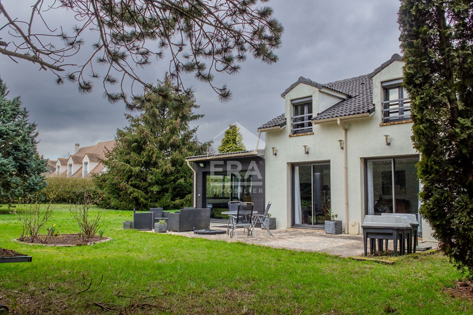 Maison Les Alluets Le Roi 9 pièce(s) 160 m2 sur 1600m2 de terrain