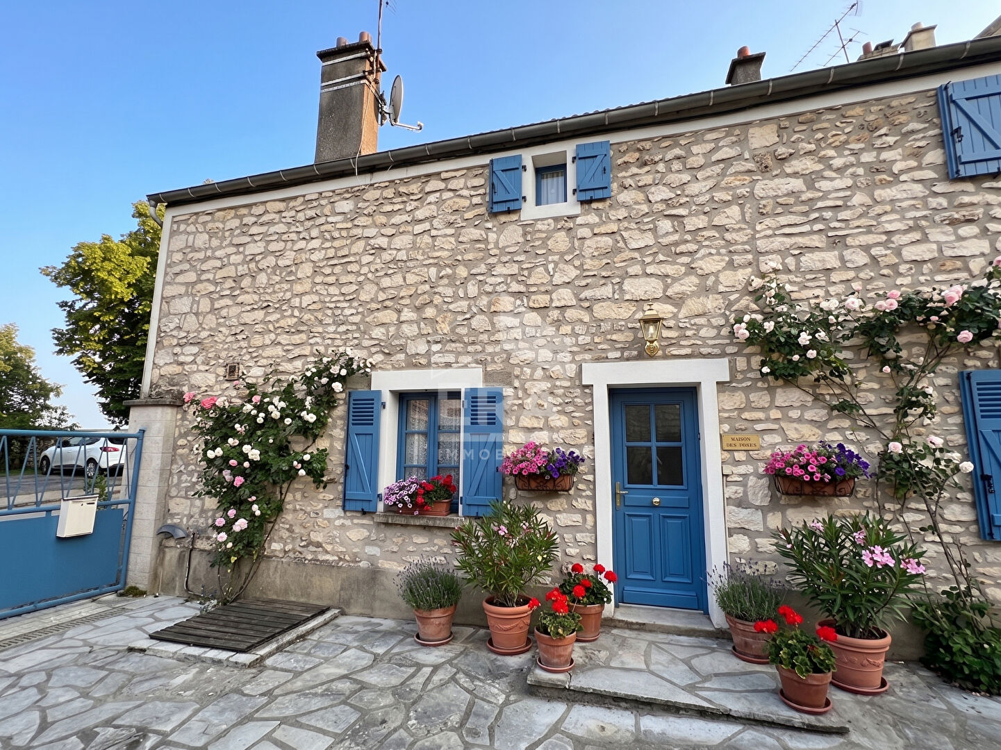 Thiverval Grignon Maison avec Jardin non attenant