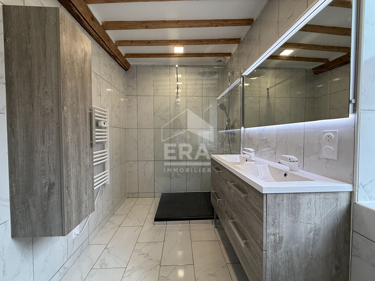 Photo Maison de ville en pierre - COLLEVILLE MONTGOMERY image 2/5