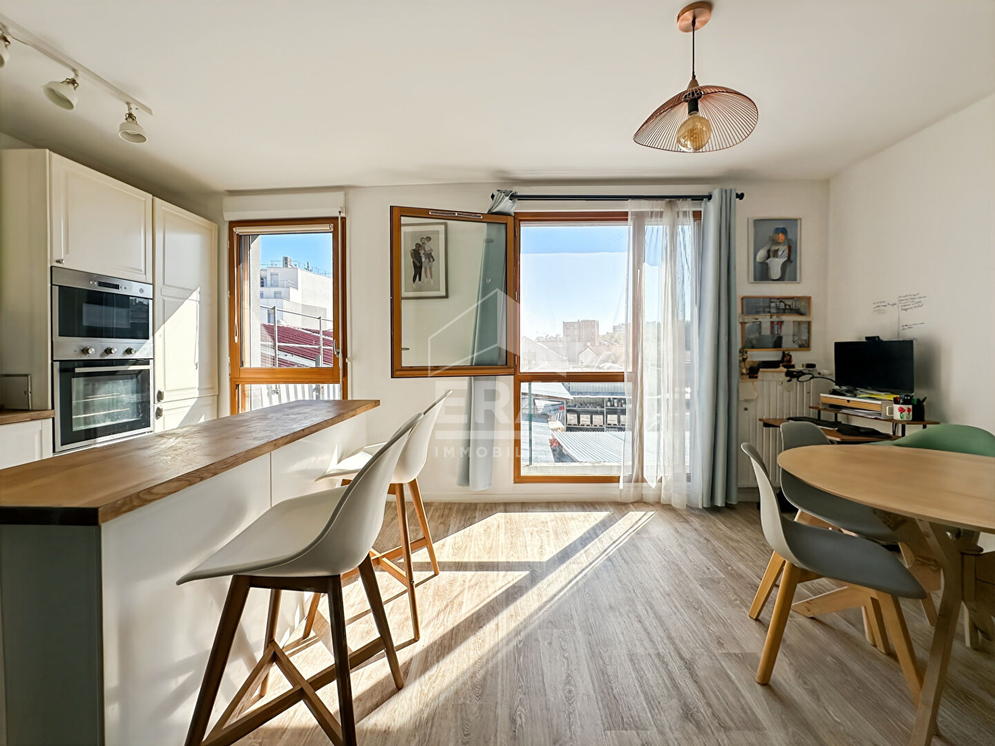 Appartement Montreuil 3 pièce(s) 63,01 m² avec place de parking en sous-sol et  grand local vélo