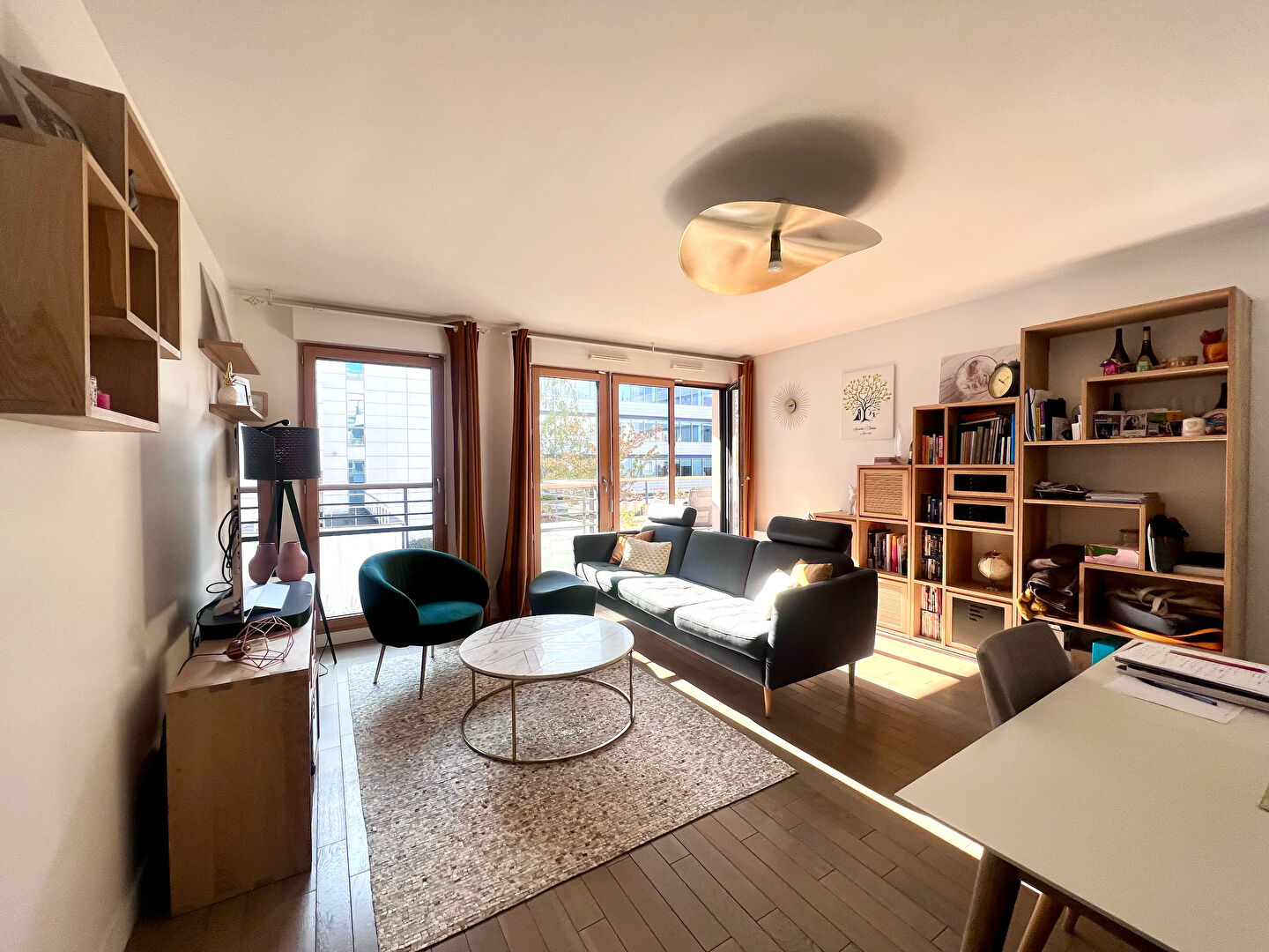 Photo Appartement Suresnes 4 pièce(s) 82 m2 image 1/6